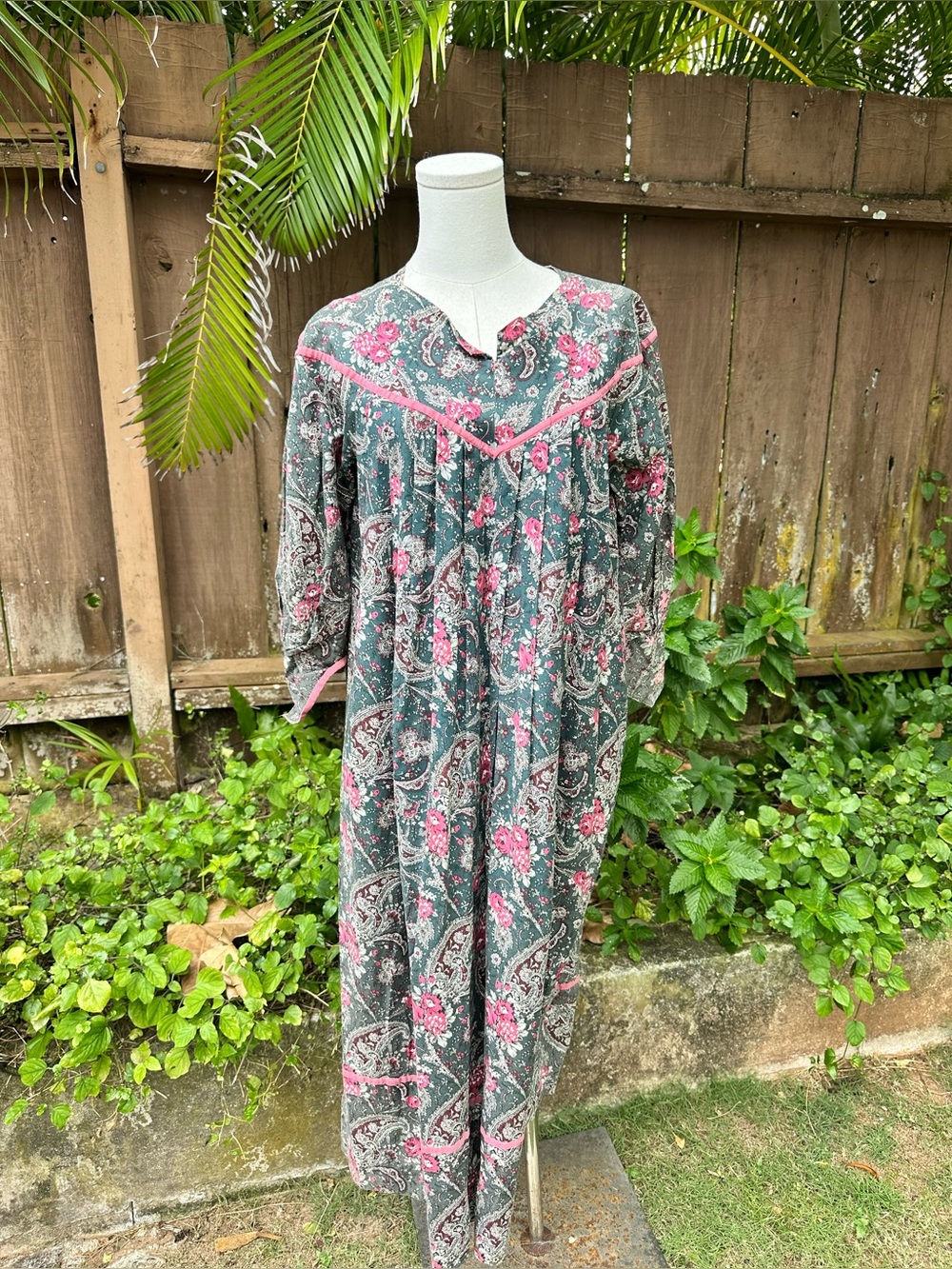 Vintage Hawaiian 🌺 Mu’umu’u Bette Collection Honolulu
